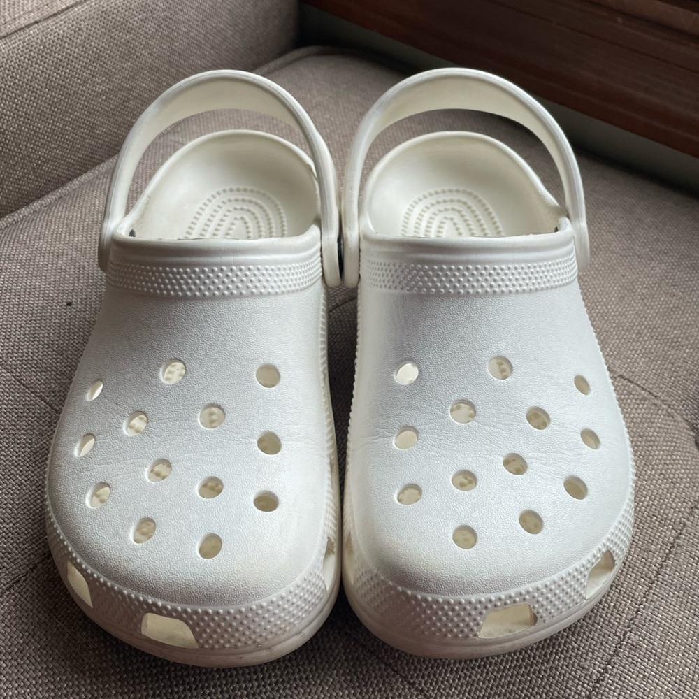 White crocs size 8 women